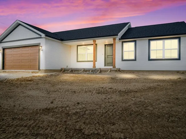 504 Maitland Dr, Carlock, IL 61725