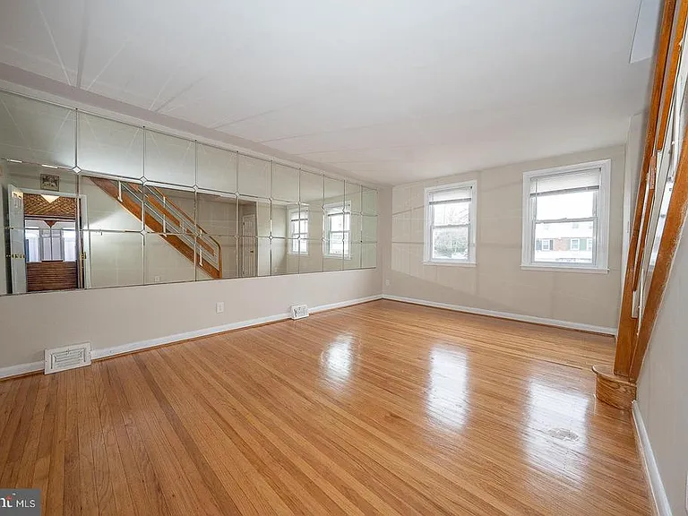 130 Ivy Ct — Photo 17