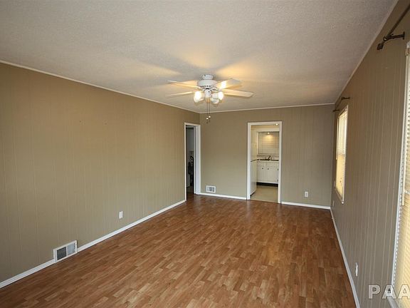 3rd image of 313 W Lake Ave
