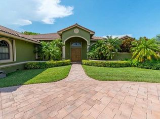 10253 SW 26th St, Davie, FL 33324