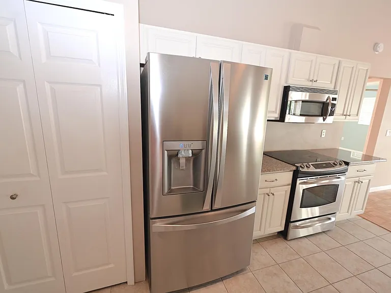 6535 Canary St — Photo 10