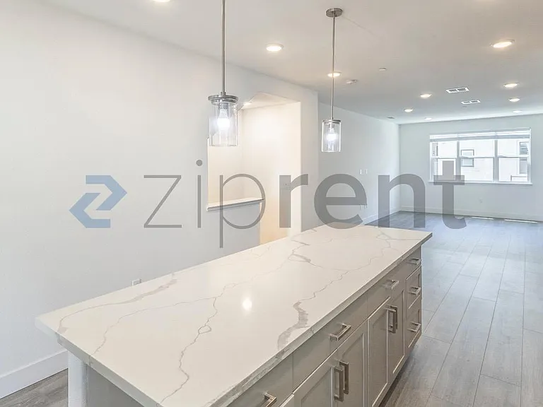 323 Alviso Ter — Photo 12