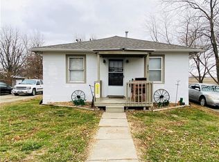 211 S Elm St, Concordia, MO 64020