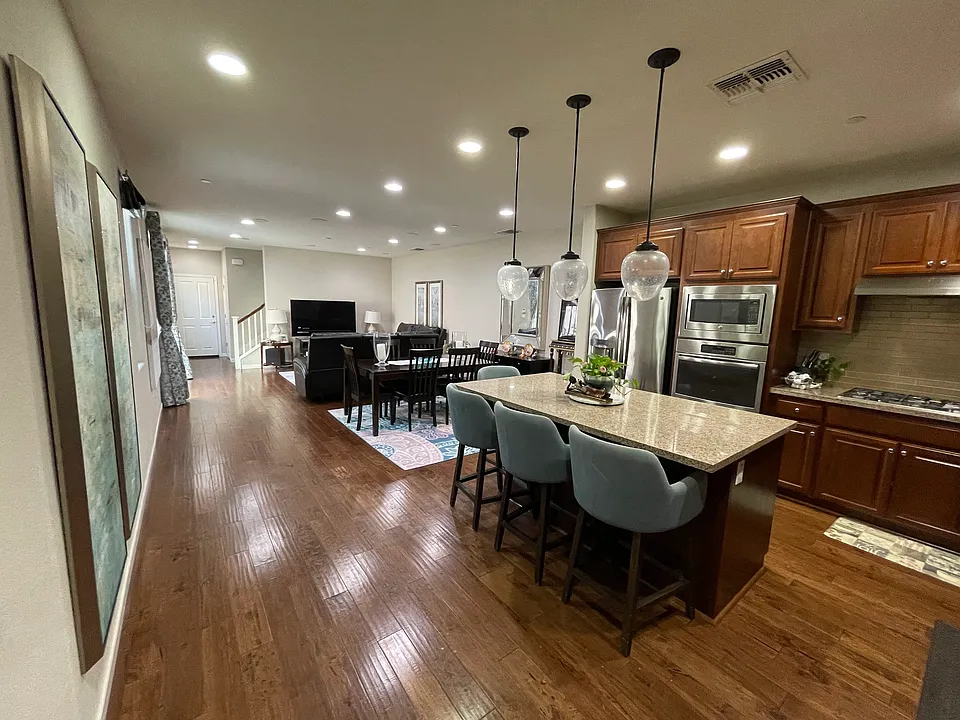 972 S Walcott Ave