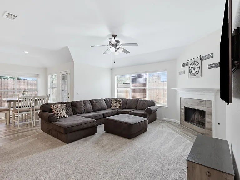 1002 Zachary Dr — Photo 14