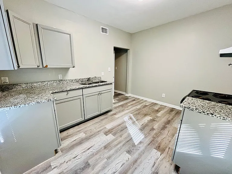115 N 46th St #4 — Photo 6