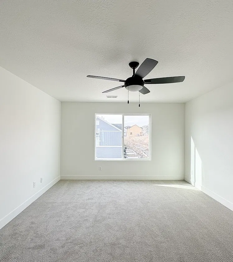 3 bed, 2000 sqft, $2,100 — Photo 4