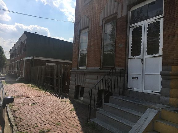 3rd image of 3050 Martha St