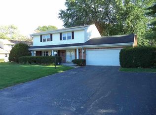 5821 Chevy Chase Ln, Rockford, IL 61107