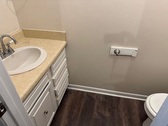 5th image of 176 Brown Blvd #40D