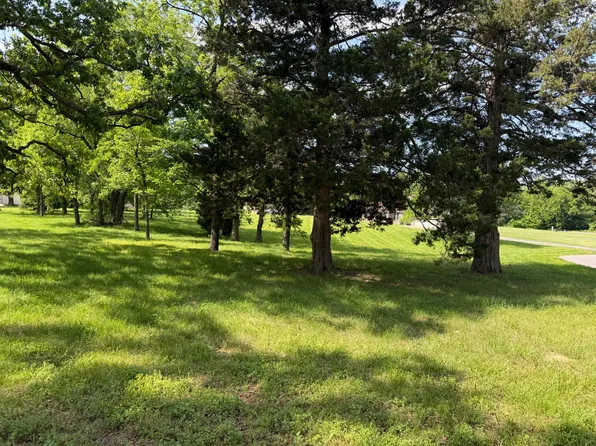 4261 S 94th Road, Bolivar, MO 65613