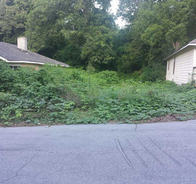 2nd image of 513 Oliver St NW