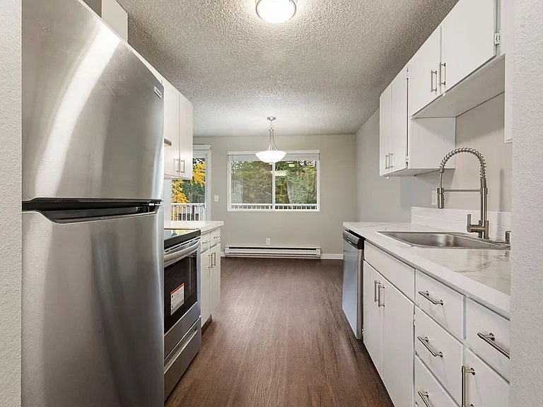 Willowbrook Apartments — Photo 9