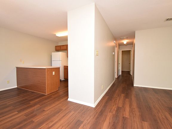 4th image of 10811 Lanshire Dr APT C
