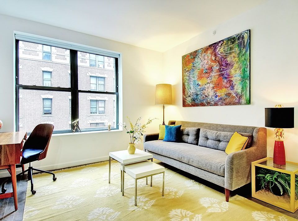 1st image of 272 Manhattan Ave APT 1C