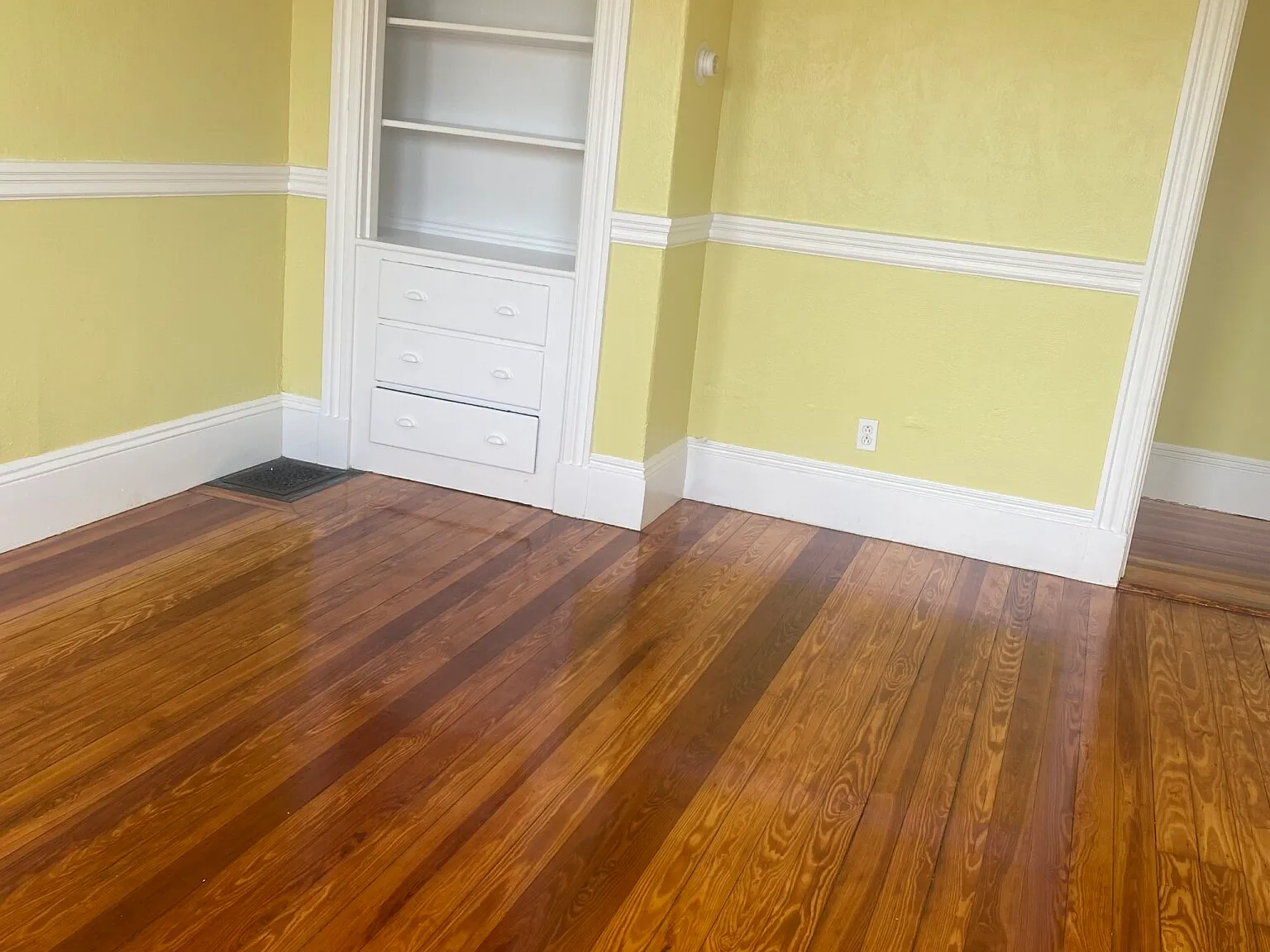 3 bed, 1.0 bath, $2,995 — Photo 3