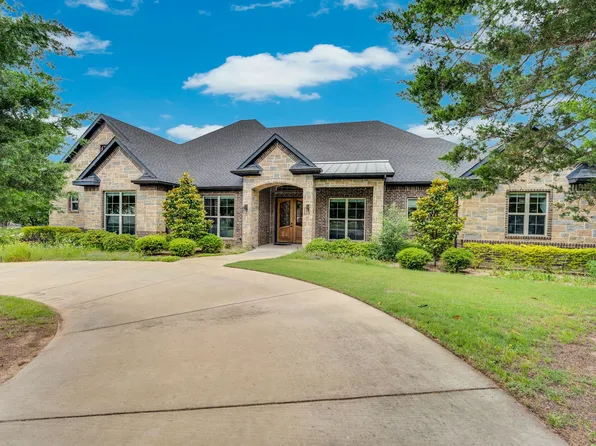 307 Terrace Ln, Cedar Hill, TX 75104