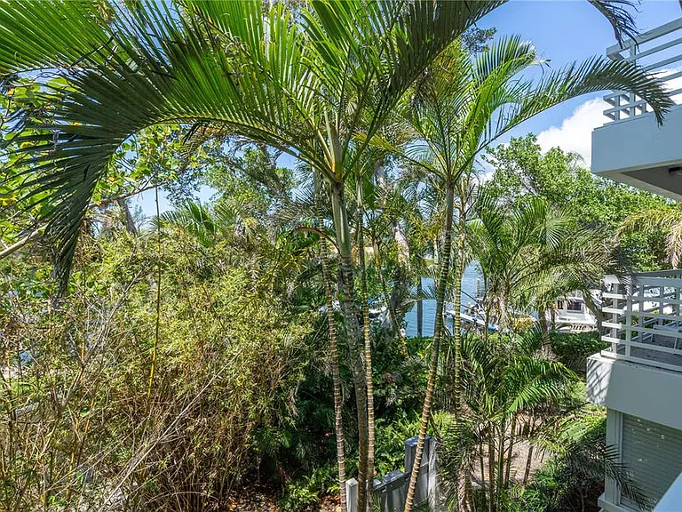 615 Dream Island Pl #201 — Photo 33
