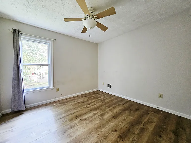 565 Clearwater Pl — Photo 10