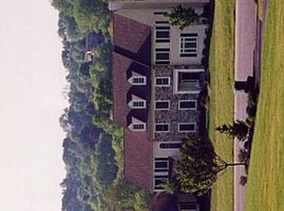 820 Bainbridge Dr, West Chester, PA 19382