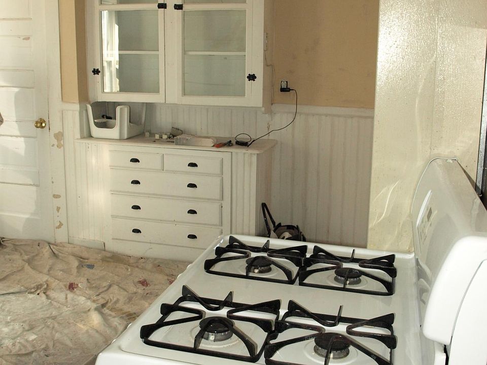 1st image of 328 Juniper St #2