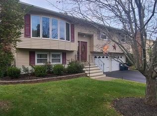 213 Doris St, Port Ewen, NY 12466