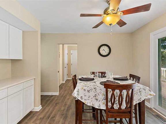 4th image of 14578 Bexhill Ct