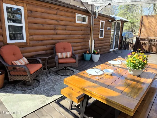 Wi5402 Wildlife Way, Moscow, PA 18444