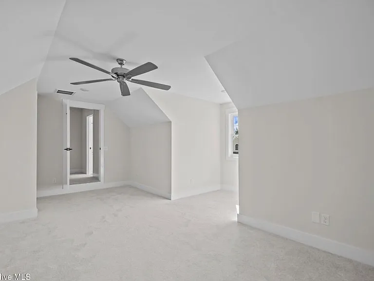 4782 Yellowood Dr — Photo 3