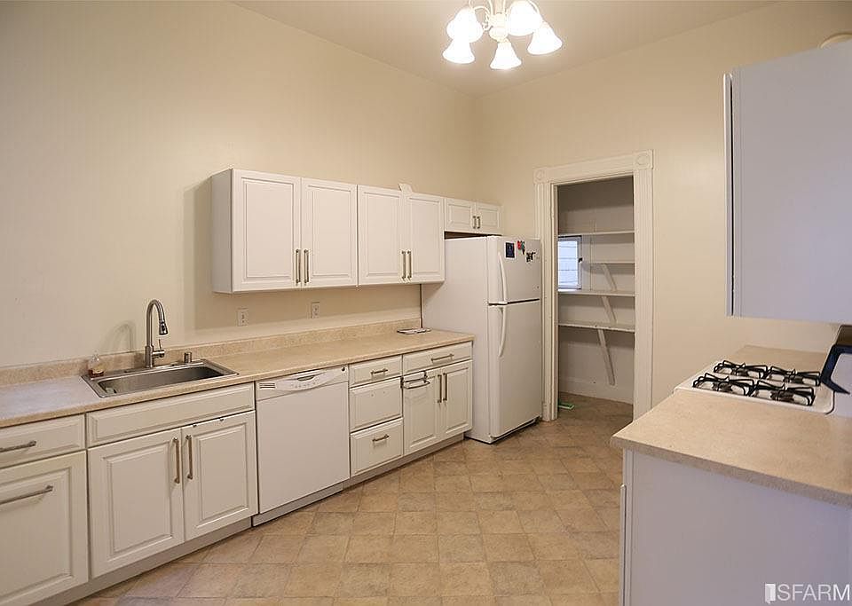 1st image of 2021 Pine St