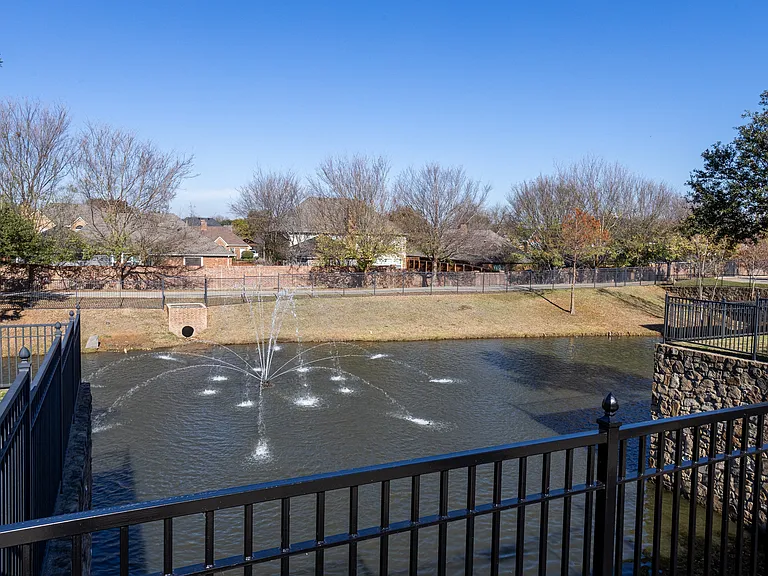 Varia at Highland Village — Photo 32