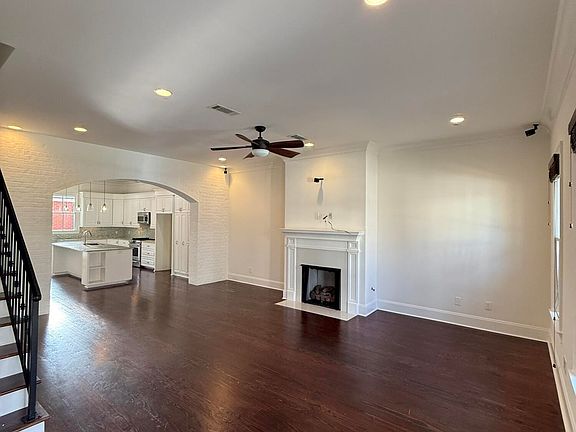 2nd image of 180 Harper St