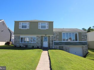 829 Densmore Rd, Philadelphia, PA 19116