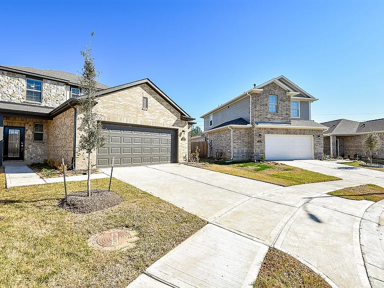 23002 Undertaken Path Dr — Photo 2
