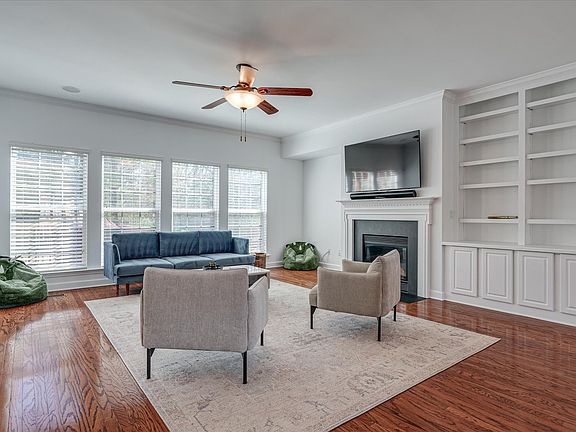 2nd image of 1232 Lighthouse Pl