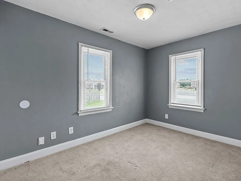 2321 Columbus Ave — Photo 14