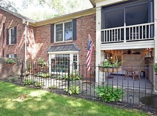 1240 Ashford Ln APT 2A, Akron, OH 44313