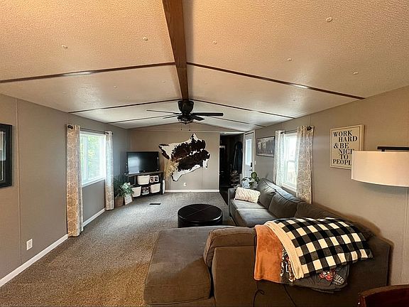 2nd image of 415 Strawberry Ln