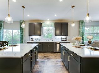 2440 Marsh View Ct, Shakopee, MN 55379