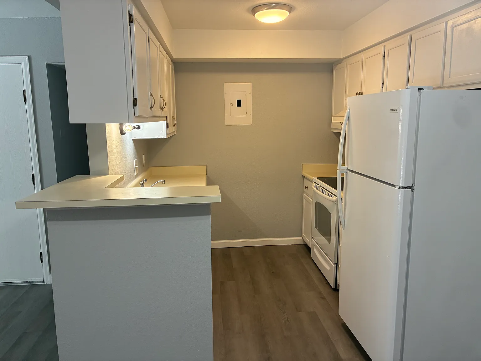 1 bed, 694 sqft, $1,500 — Photo 3