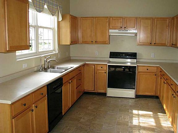4th image of 11474 Hearthstone Dr
