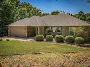 11 Runnymede Cir, Bella Vista, AR 72715