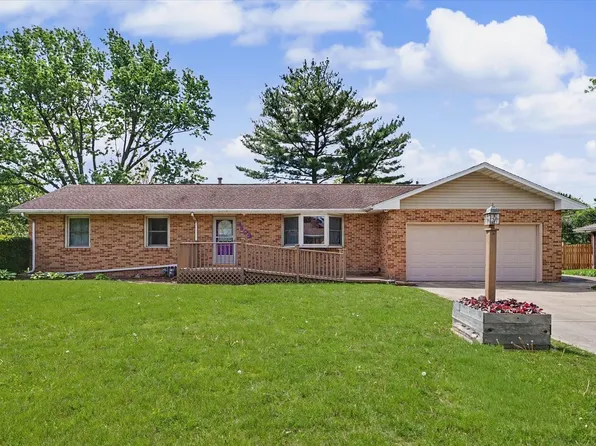 2409 John Dr, Urbana, IL 61802