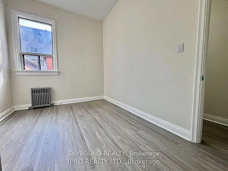 527 Queen St W #2B — Photo 6