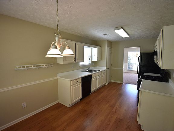 5th image of 2857 Forest Ct