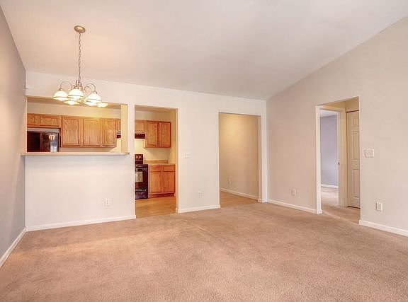 3rd image of 708 E University Ave