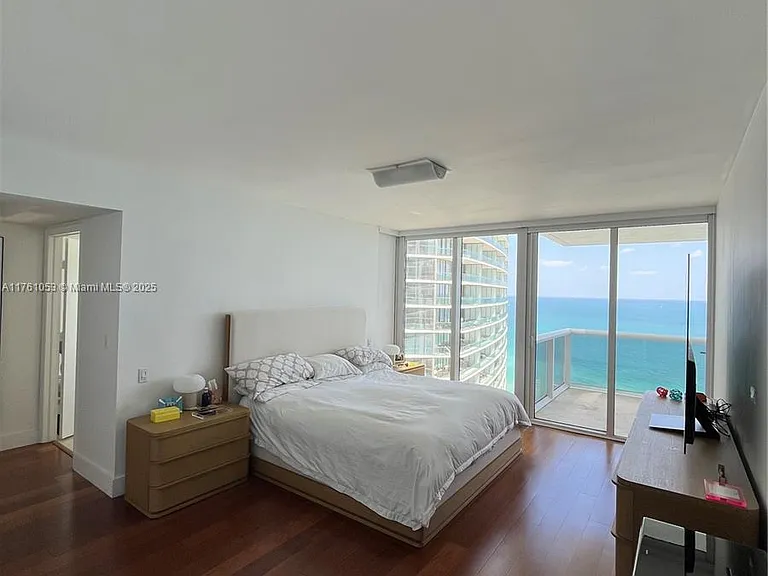 18911 Collins Ave #2607 — Photo 16