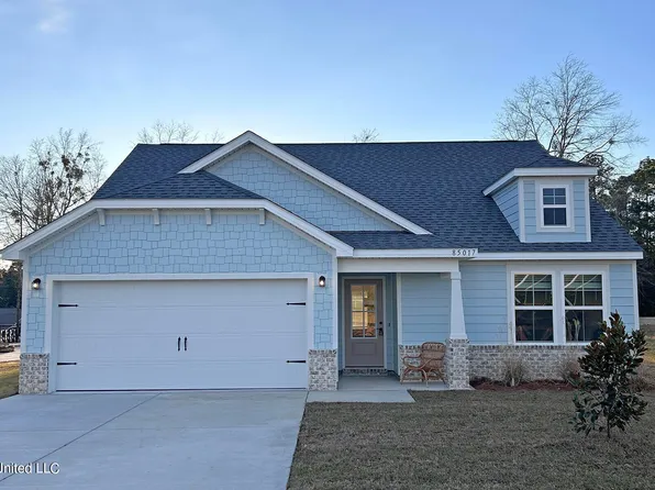 85017 Pohaku Dr, Diamondhead, MS 39525