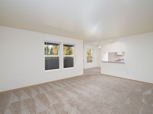 1519 SE Roberts Dr #102