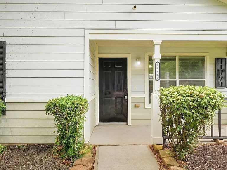 11723 Greenmesa Dr — Photo 4